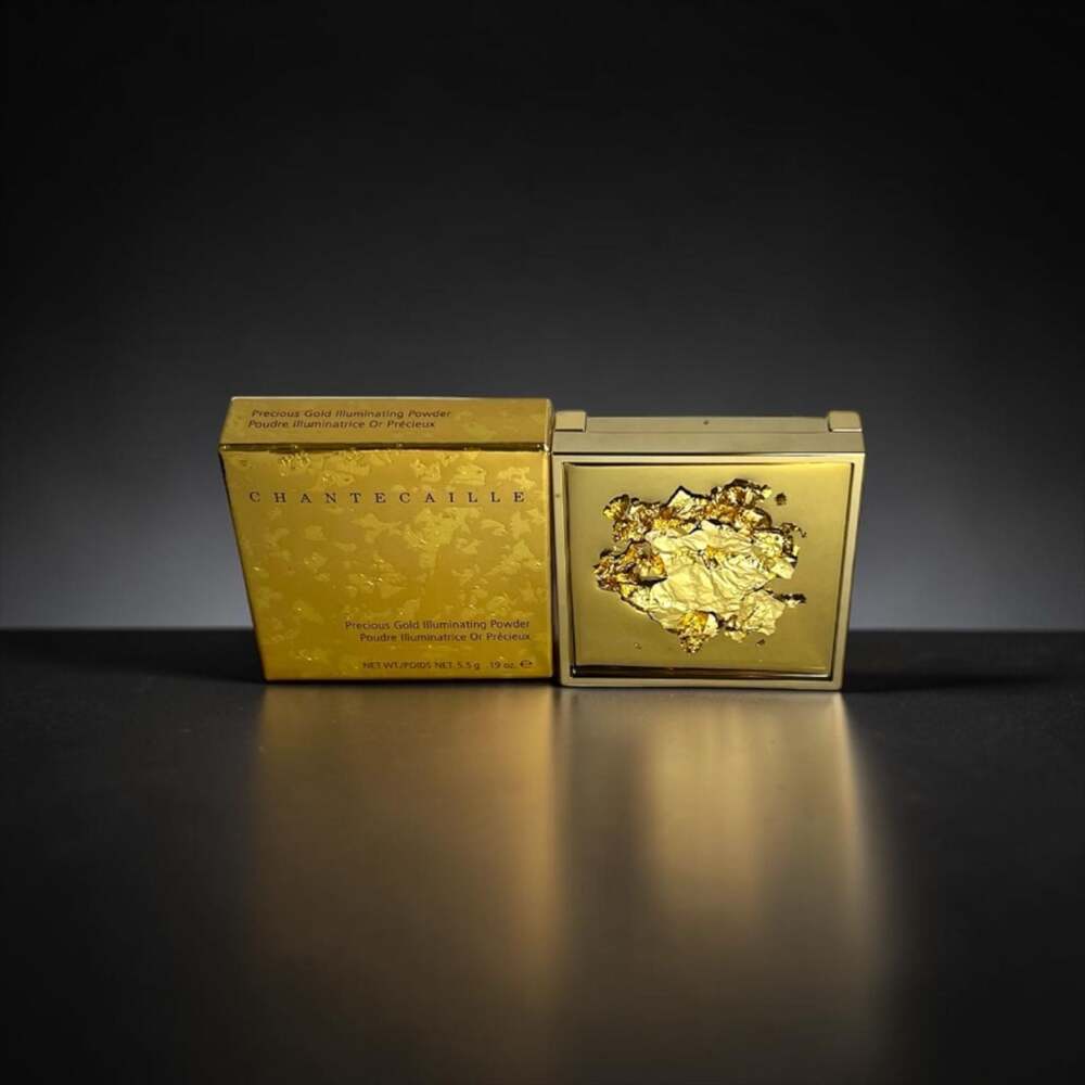 Chantecaille Precious Gold Illuminating Powder - Picture 4 of 6